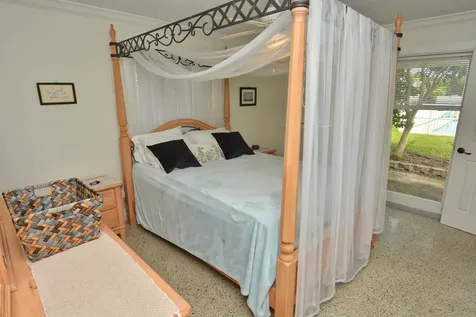 1395 Ne Flora Place Jensen Beach FL 34957