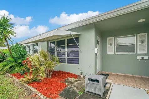902 South Drive Delray Beach FL 33445
