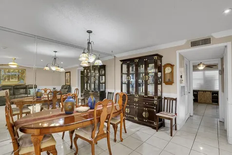 902 South Drive Delray Beach FL 33445