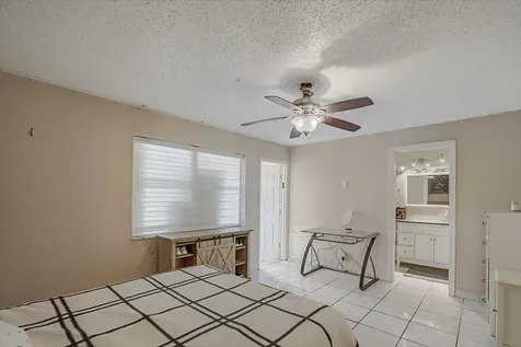 902 South Drive Delray Beach FL 33445