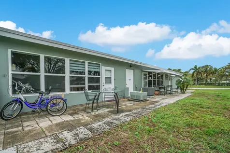 902 South Drive Delray Beach FL 33445