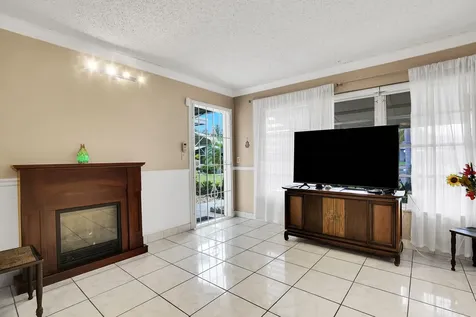 902 South Drive Delray Beach FL 33445