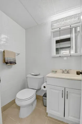 1037 Berkshire B Deerfield Beach FL 33442