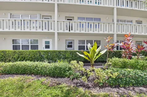 1037 Berkshire B Deerfield Beach FL 33442