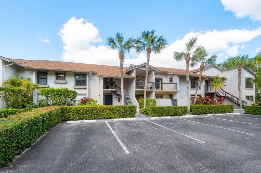 11267 Pond View Drive Wellington FL 33414
