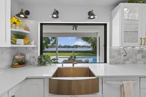 1700 Sw 72nd Avenue Plantation FL 33317