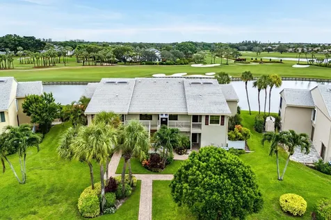23 Eastgate Drive Boynton Beach FL 33436
