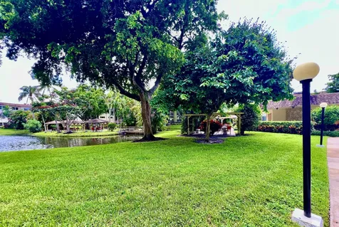 5121 W Oakland Park Boulevard Lauderdale Lakes FL 33313