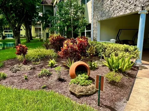 5121 W Oakland Park Boulevard Lauderdale Lakes FL 33313
