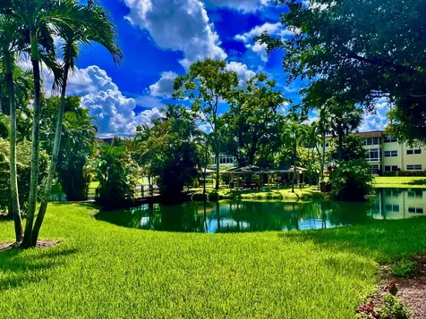 5121 W Oakland Park Boulevard Lauderdale Lakes FL 33313