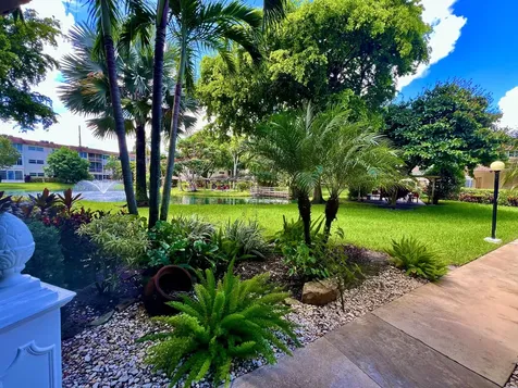 5121 W Oakland Park Boulevard Lauderdale Lakes FL 33313