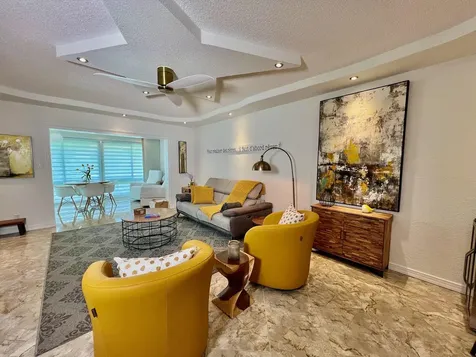 5121 W Oakland Park Boulevard Lauderdale Lakes FL 33313