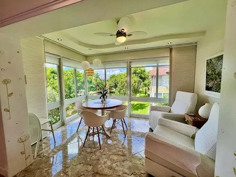 5121 W Oakland Park Boulevard Lauderdale Lakes FL 33313
