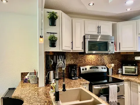 5121 W Oakland Park Boulevard Lauderdale Lakes FL 33313