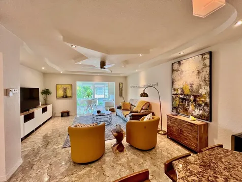 5121 W Oakland Park Boulevard Lauderdale Lakes FL 33313