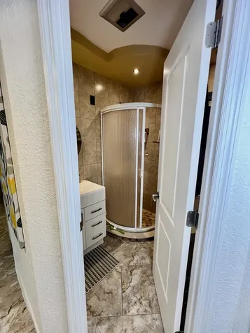 5121 W Oakland Park Boulevard Lauderdale Lakes FL 33313