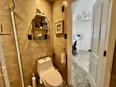 5121 W Oakland Park Boulevard Lauderdale Lakes FL 33313