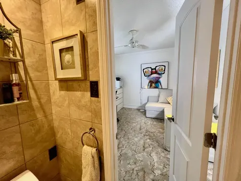 5121 W Oakland Park Boulevard Lauderdale Lakes FL 33313