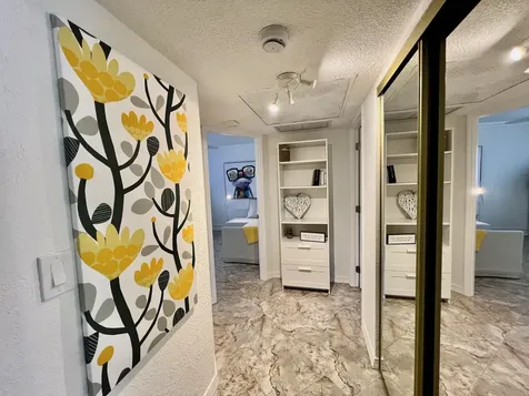 5121 W Oakland Park Boulevard Lauderdale Lakes FL 33313
