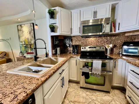 5121 W Oakland Park Boulevard Lauderdale Lakes FL 33313