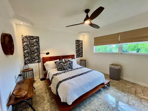 5121 W Oakland Park Boulevard Lauderdale Lakes FL 33313
