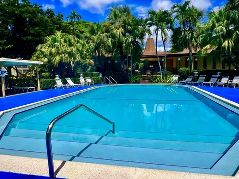 5121 W Oakland Park Boulevard Lauderdale Lakes FL 33313