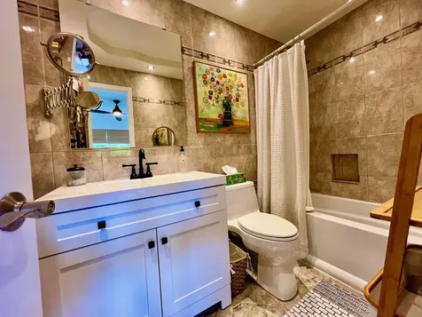 5121 W Oakland Park Boulevard Lauderdale Lakes FL 33313