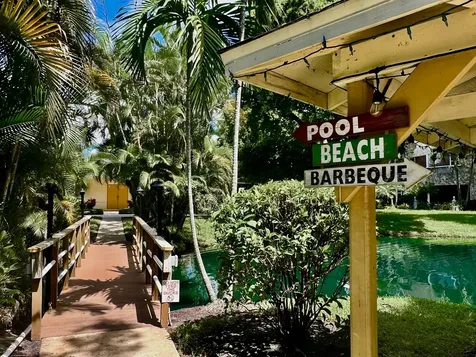 5121 W Oakland Park Boulevard Lauderdale Lakes FL 33313