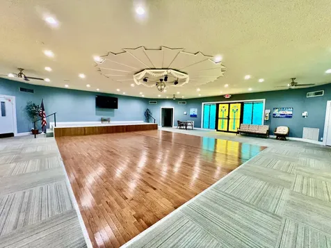 5121 W Oakland Park Boulevard Lauderdale Lakes FL 33313