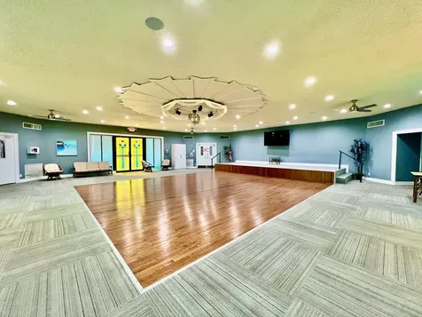 5121 W Oakland Park Boulevard Lauderdale Lakes FL 33313