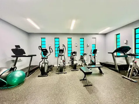 5121 W Oakland Park Boulevard Lauderdale Lakes FL 33313