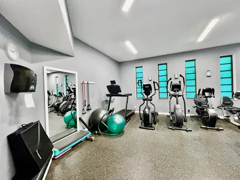 5121 W Oakland Park Boulevard Lauderdale Lakes FL 33313