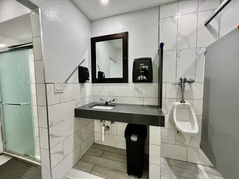 5121 W Oakland Park Boulevard Lauderdale Lakes FL 33313