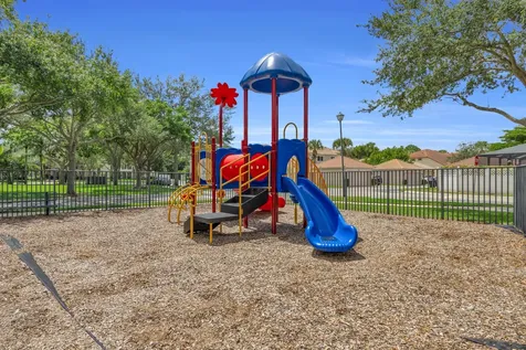 8058 Murano Circle Palm Beach Gardens FL 33418