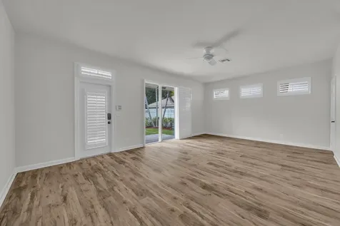 8058 Murano Circle Palm Beach Gardens FL 33418