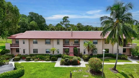 9268 Vista Del Lago Boca Raton FL 33428