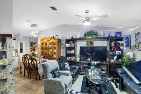 5372 Woodland Drive Delray Beach FL 33484
