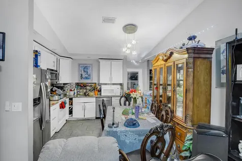5372 Woodland Drive Delray Beach FL 33484