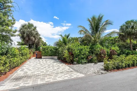 2041 Ne 30th Street Fort Lauderdale FL 33306