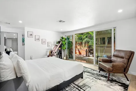 2041 Ne 30th Street Fort Lauderdale FL 33306