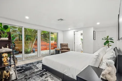 2041 Ne 30th Street Fort Lauderdale FL 33306