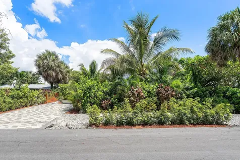 2041 Ne 30th Street Fort Lauderdale FL 33306