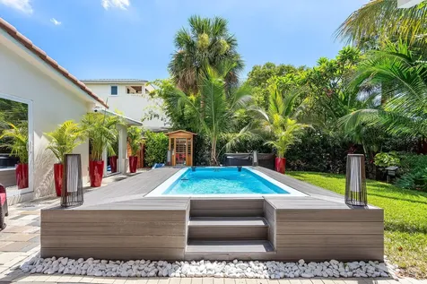 2041 Ne 30th Street Fort Lauderdale FL 33306