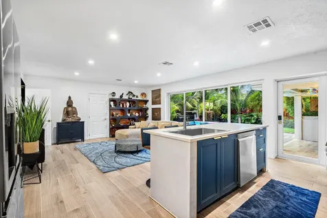 2041 Ne 30th Street Fort Lauderdale FL 33306