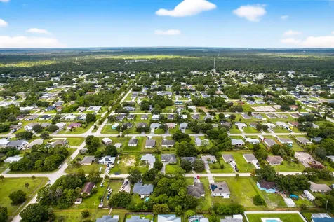 8156 101st Court Vero Beach FL 32967