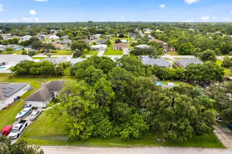 8156 101st Court Vero Beach FL 32967