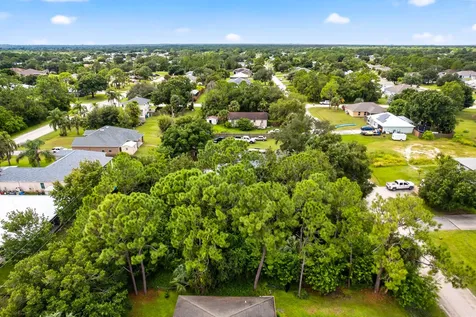 8156 101st Court Vero Beach FL 32967
