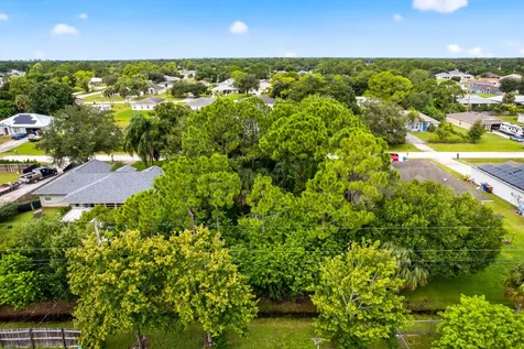 8156 101st Court Vero Beach FL 32967