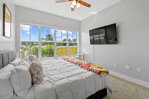 3940 N Flagler Drive West Palm Beach FL 33407