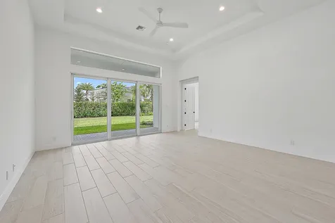 10151 Driftwood Way Palm Beach Gardens FL 33412